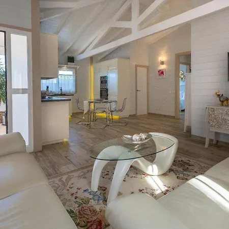 Karla By Vista Gomera