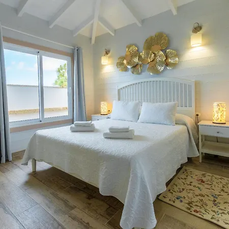 Karla By Vista Gomera *