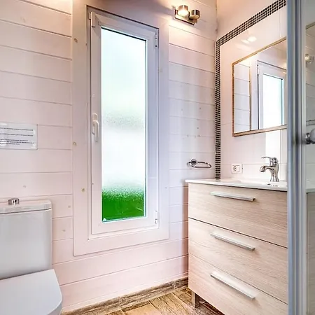 Villa Karla Con Piscina: Tranquilidad Y Naturaleza