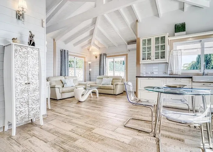 Villa Karla Con Piscina: Tranquilidad Y Naturaleza *