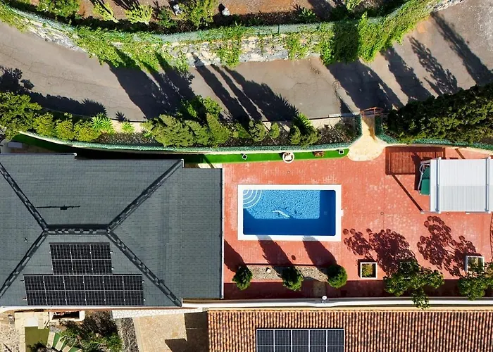 Villa Karla Con Piscina: Tranquilidad Y Naturaleza Costa Adeje (Tenerife)